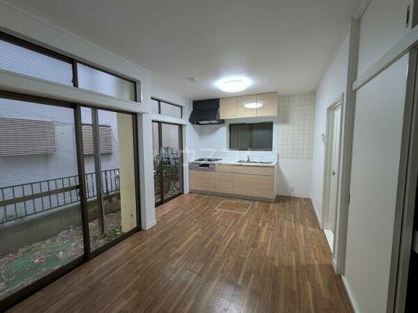 detached 東京都立川市上砂町５丁目

地図を見る