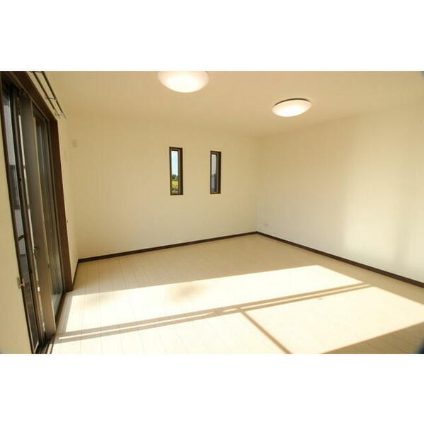 detached 茨城県稲敷郡阿見町よしわら２丁目
地図を見る