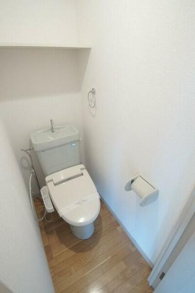 画像10:【トイレ】温水洗浄便座でトイレも快適に♪