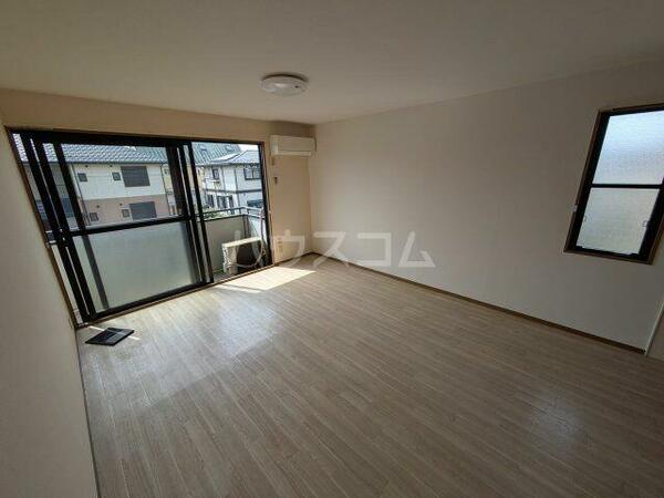 apartment 埼玉県桶川市下日出谷西２丁目
地図を見る