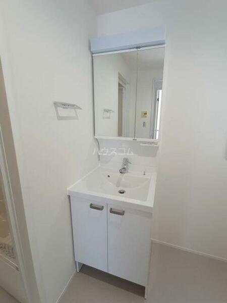 detached 埼玉県草加市金明町

地図を見る