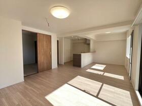 コスモ相模原スカイエッセ５階　小田急相模原駅バス８分