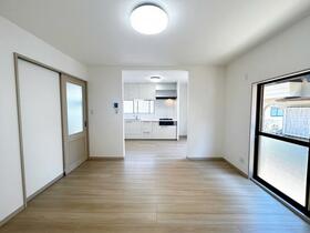 福岡県福岡市南区老司１丁目