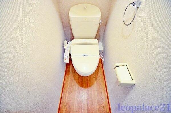 画像5:明るく清潔感のあるトイレ。温水洗浄便座　完備！！