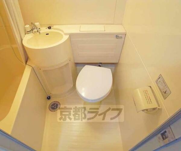 画像7:バストイレ一体型の３点ユニット