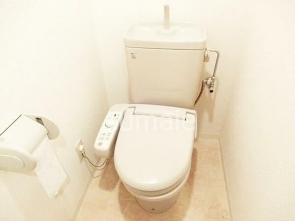 画像10:洗浄便座付きのトイレ☆