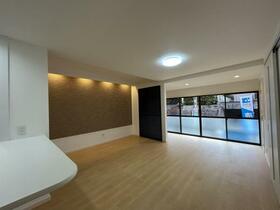 福岡県福岡市早良区野芥６丁目