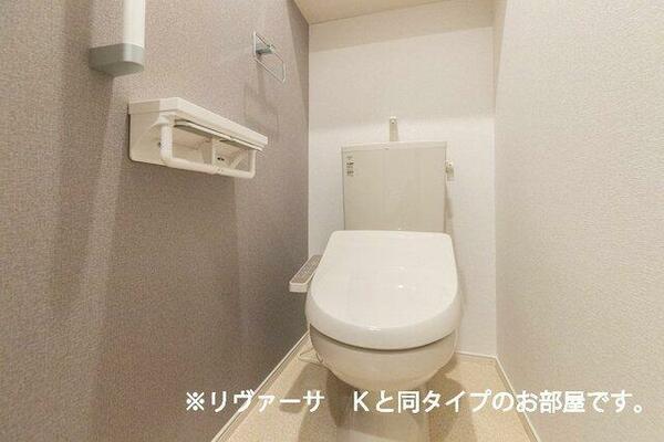 画像13:コンパクトで使いやすいトイレです