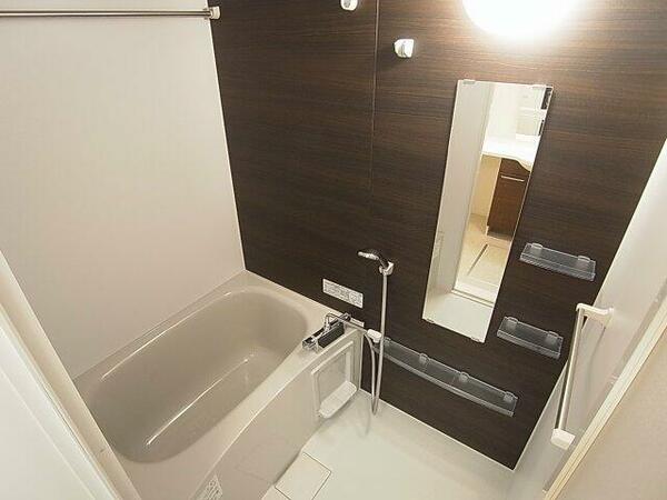 画像5:浴室乾燥付ゆったりとしたバスルーム
