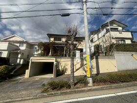 兵庫県川西市丸山台3丁目