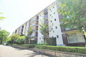 豊ヶ丘団地３−３−２号棟