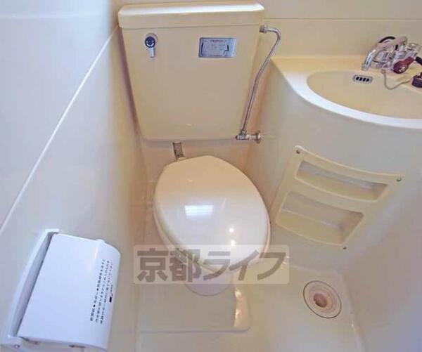 画像7:ユニットバスのトイレです。