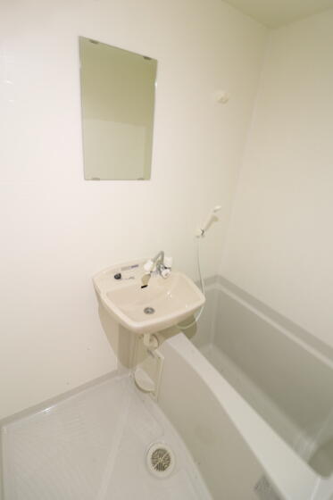 浴室：※別号室の写真です