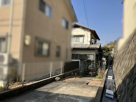 奈良県生駒市小明町