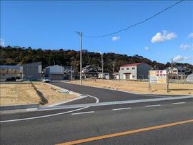 三重県鈴鹿市岸岡町