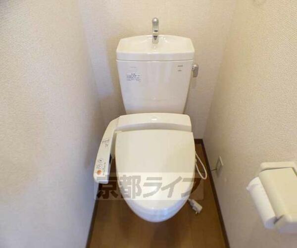 画像6:清潔感のあるトイレです。