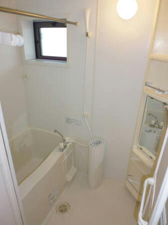 画像6:窓付きの浴室※イメージです