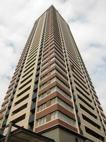 ローレルタワーサンクタス梅田