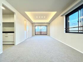 東京都品川区上大崎３丁目