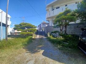 沖縄県沖縄市諸見里３丁目