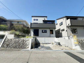 兵庫県宝塚市中山五月台１丁目