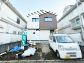 東京都三鷹市野崎４丁目