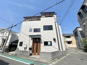 兵庫県芦屋市宮塚町