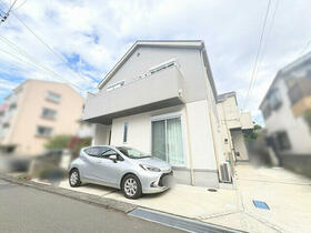 東京都八王子市大和田町３丁目