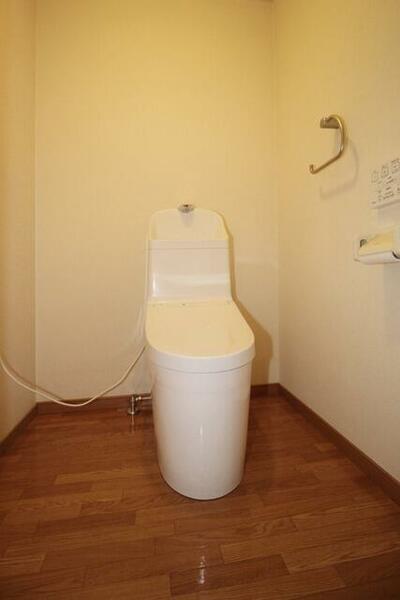 トイレ：トイレ温水洗浄便座