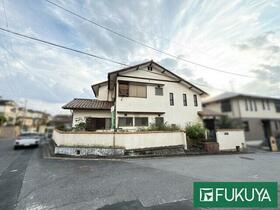 奈良県大和郡山市小泉町