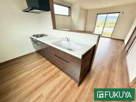 京都府京都市右京区西京極南衣手町