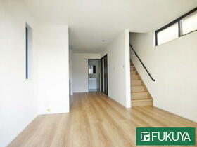 京都府京都市山科区西野大鳥井町