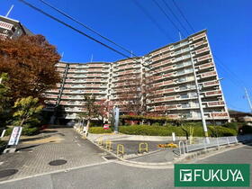 豊中野畑団地四号棟