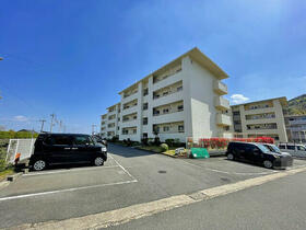 南円明寺ヶ丘団地4棟