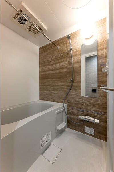 画像6:浴室暖房乾燥機付きバスルーム