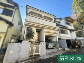 奈良県大和郡山市小泉町