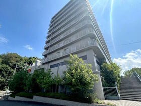 ファミール竹城台