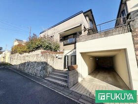 京都府京都市西京区御陵峰ケ堂町１丁目