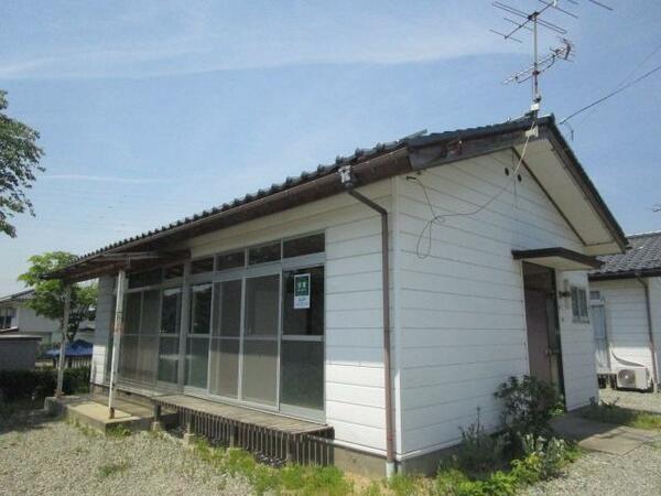 detached 福島県伊達郡川俣町飯坂字下中居

地図を見る