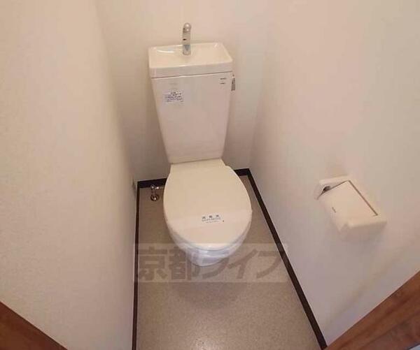 画像6:ゆったりとしたトイレ。