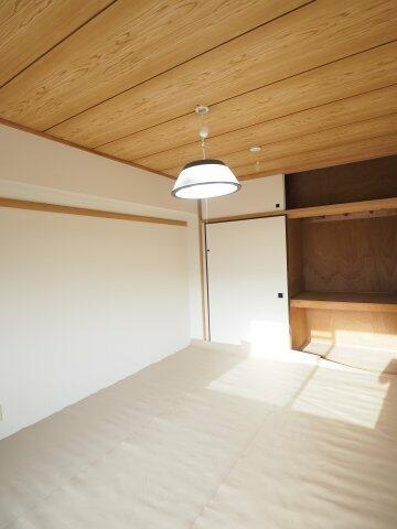 画像11:天井は木材を使っていて、木のぬくもりを感じる和室になってます（2018年1月撮影）