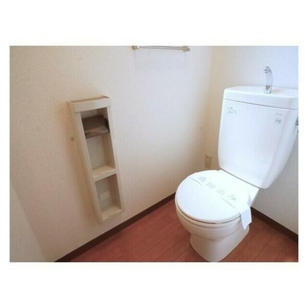 画像9:※別室写真参照　足元スペースのゆとりあるトイレ