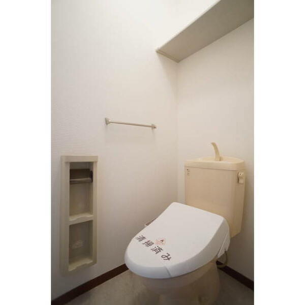 画像8:トイレは温水洗浄便座付です♪