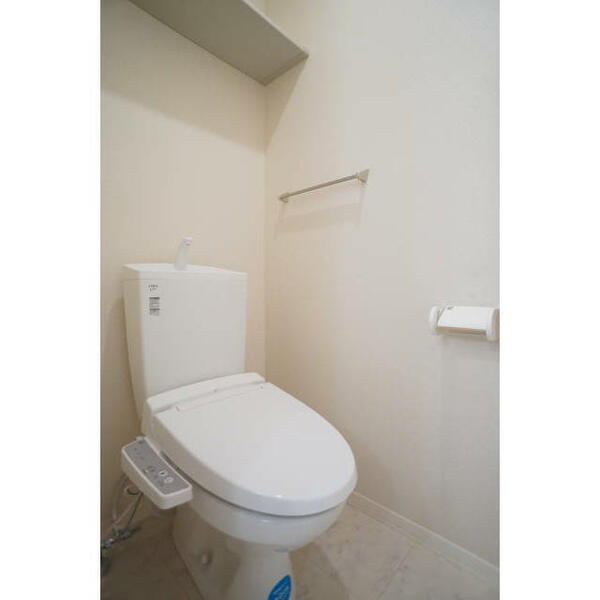 画像8:温水洗浄便座付のトイレ♪