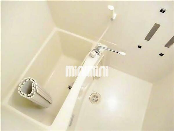 画像5:シャワー付きバスルーム
