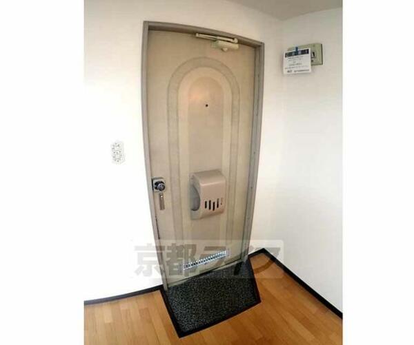 画像10:玄関のドア