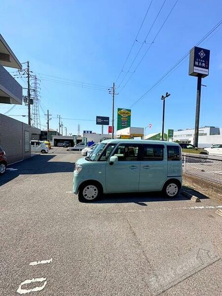 画像3:駐車場