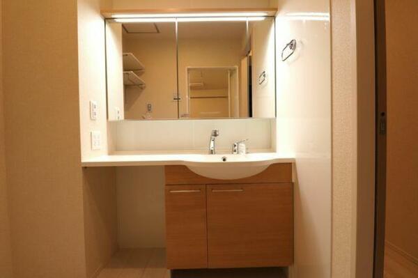 apartment 埼玉県南埼玉郡宮代町本田３丁目
地図を見る