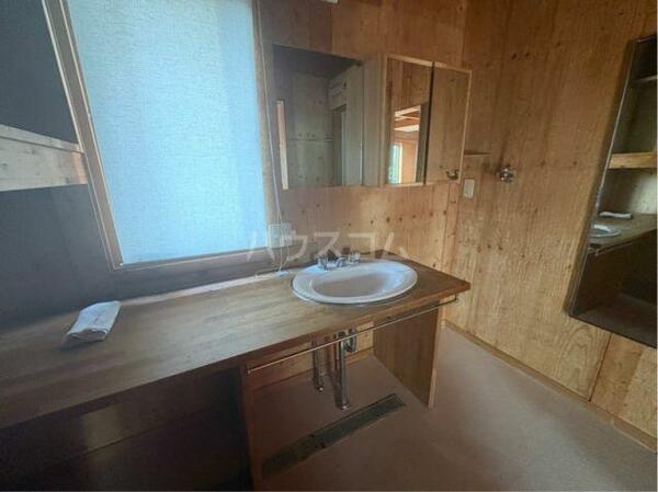 detached 埼玉県北足立郡伊奈町大字小室
地図を見る