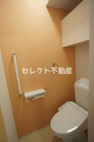 画像7:【ＣＲＥＳＴ／／ＶＩＬＬＡ　Ⅰ】コンパクトで使いやすいトイレです